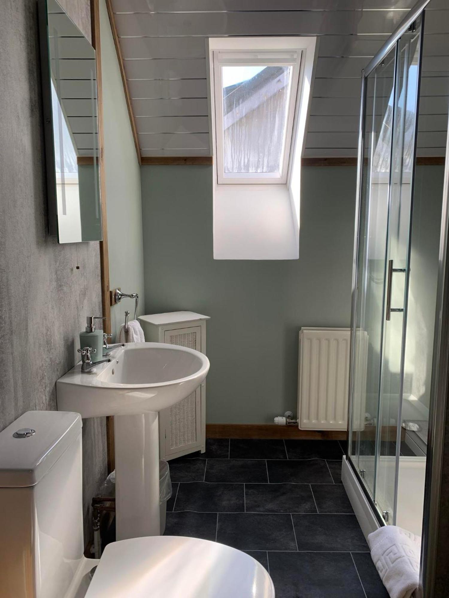 Skye Basecamp Hostel, Broadford Bay, Isle Of Skye 외부 사진